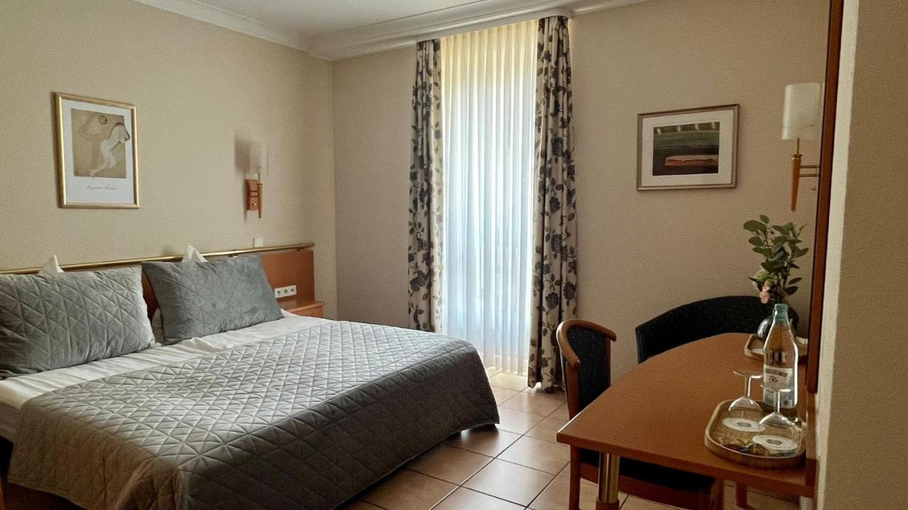 Hotel Victoria Dinslaken Luaran gambar