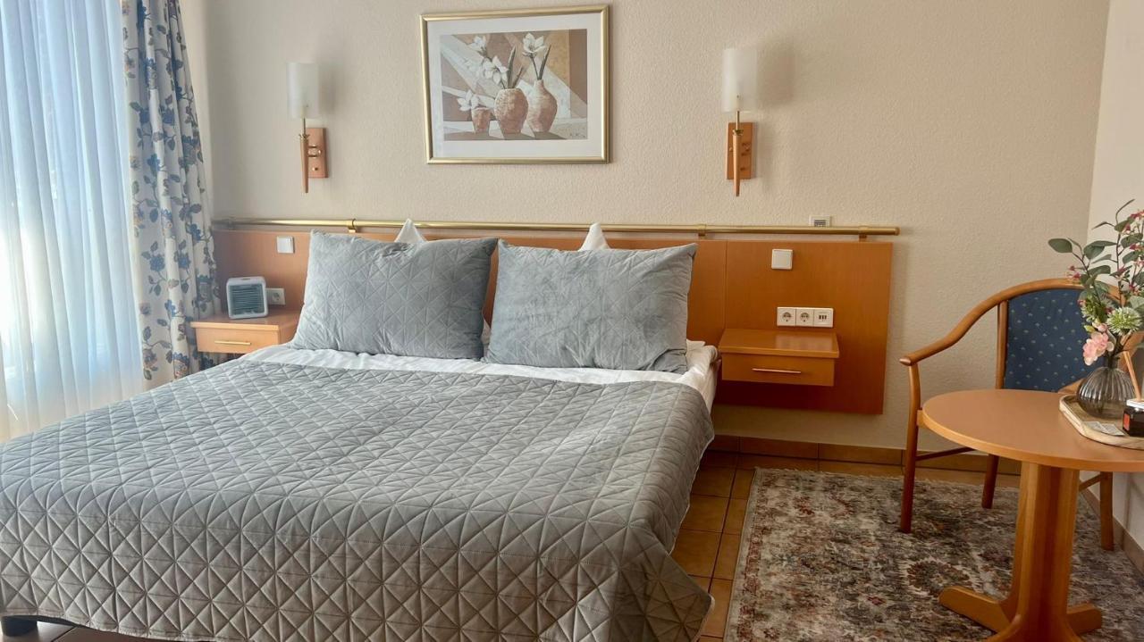 Hotel Victoria Dinslaken Luaran gambar