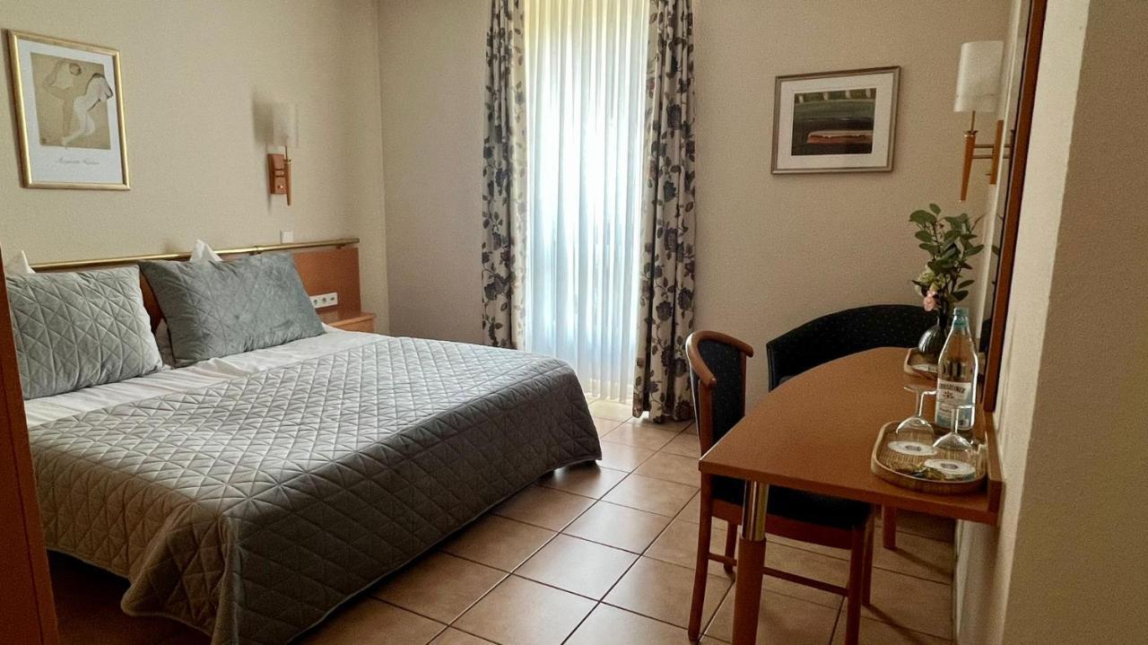Hotel Victoria Dinslaken Luaran gambar